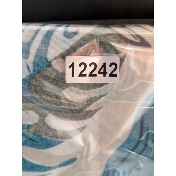 Salty Crew Hawaiian Shirt Mens Medium Button Up Fishing Tropical - Picture 11 of 11